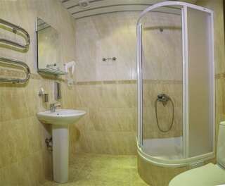 Гостиница Круиз Краснодар Классический четырехместный номер-2